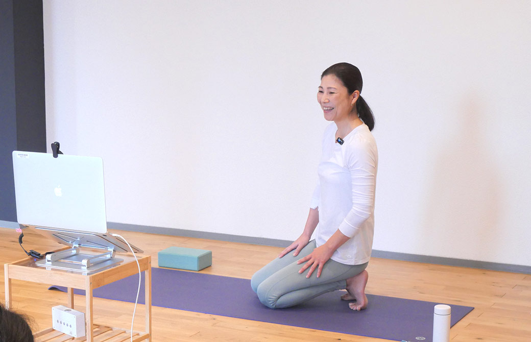 陰ヨガ講師の濱田さやか先生