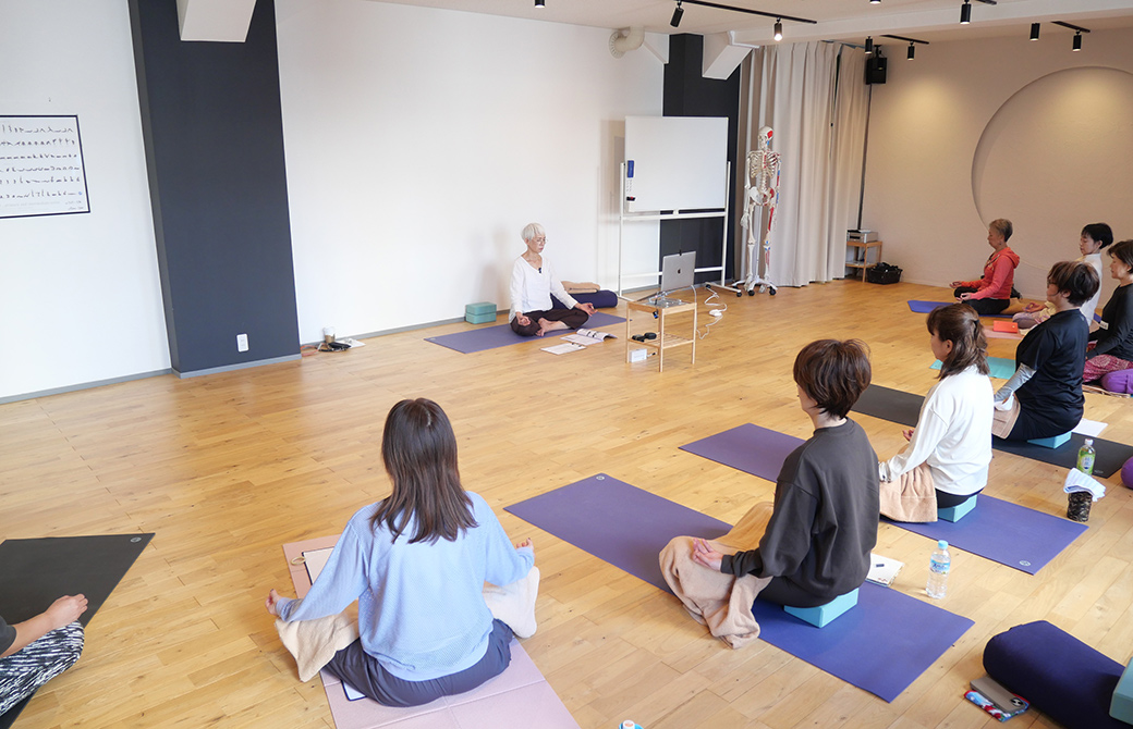 プラーナヤーマ特別クラスの様子